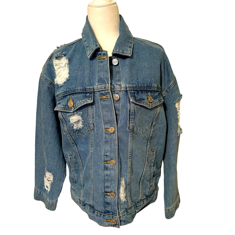 FOREVER 21 Distressed Oversized Girlfriend Jean Jacket Size Small *NEW*